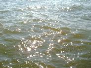 [Glitzern im Wasser]