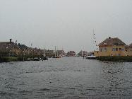 [Huser am Kanal]